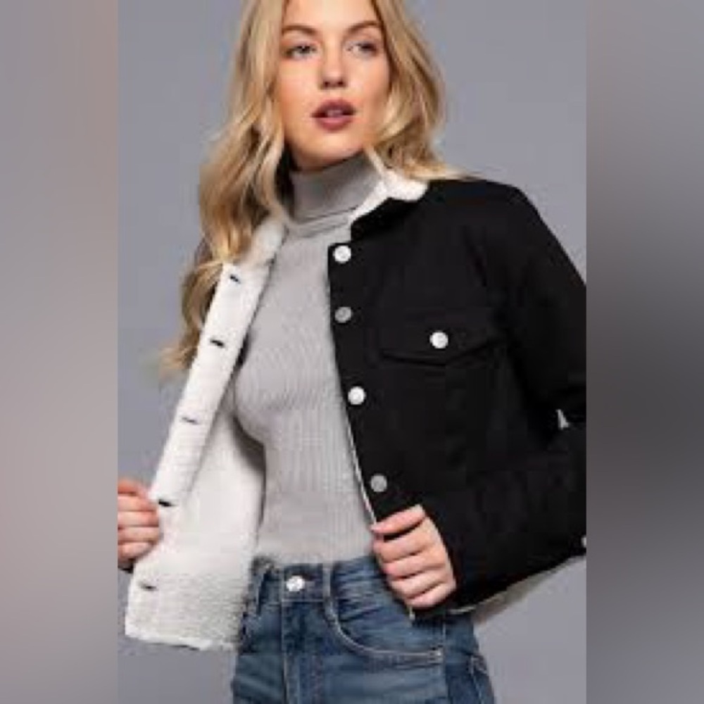 Fashion Nova black corduroy jacket with a sherpa lining button up women’s Sz 2X